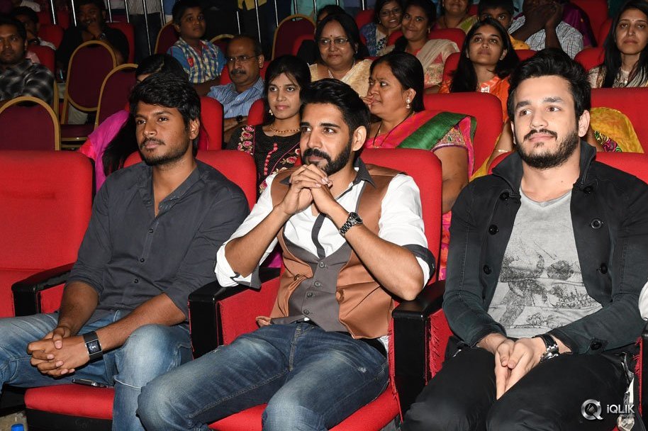 Aatadukundam-Raa-Movie-Audio-Function